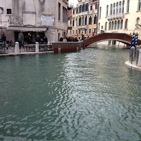 Szálloda Ca' Dei Polo 3*