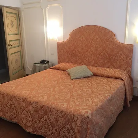 Ca' Dei Polo מלון 3*