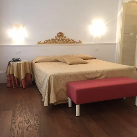 Ca' Dei Polo Hotel 3*