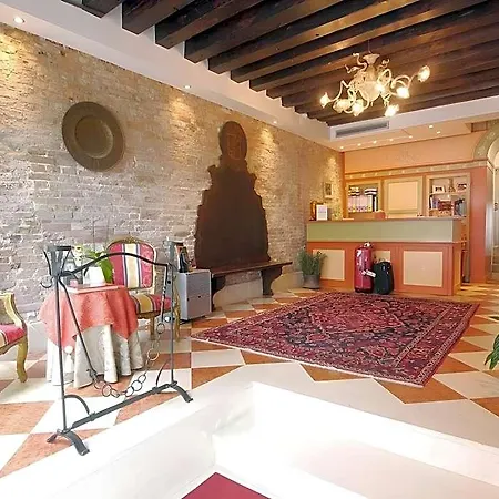 Ca' Dei Polo Hotel 3*